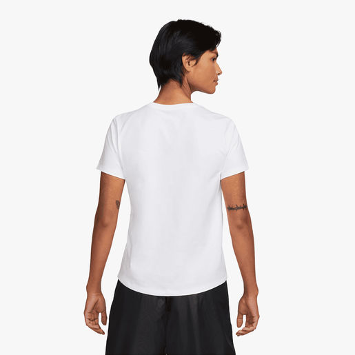 Nike Sportswear Essentials