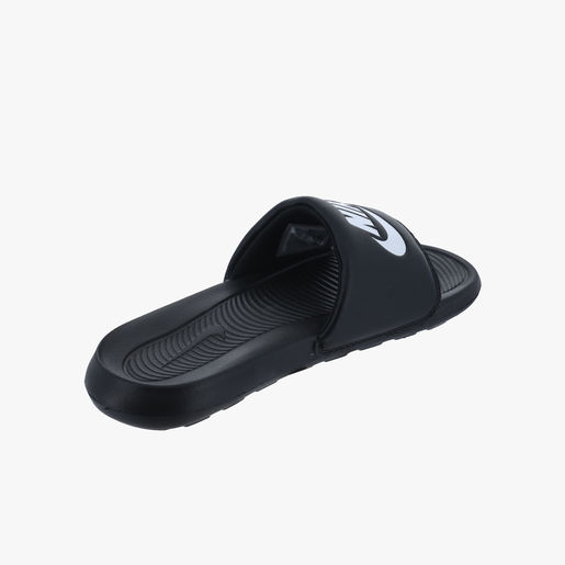 Nike Victori One