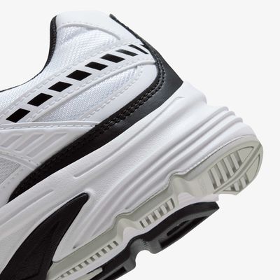 Nike Initiator
