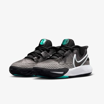 Kyrie 8 GO