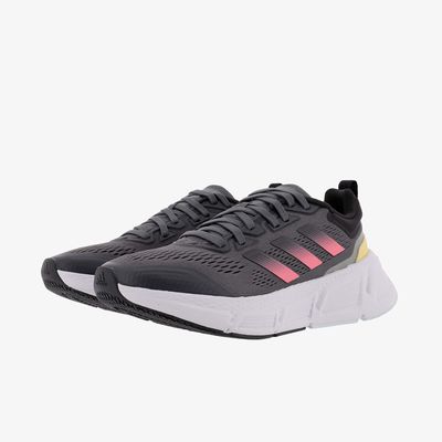 adidas Questar