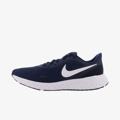 Nike Revolution 5