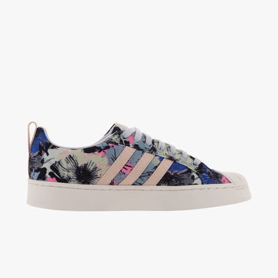 adidas Court Low Streetcheck
