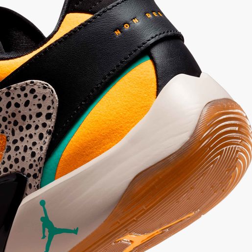 Jordan Luka 2 The Pitch