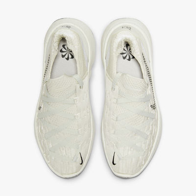 Nike Space Hippie 04