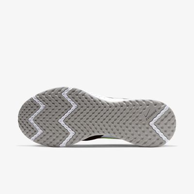 Nike Revolution 5
