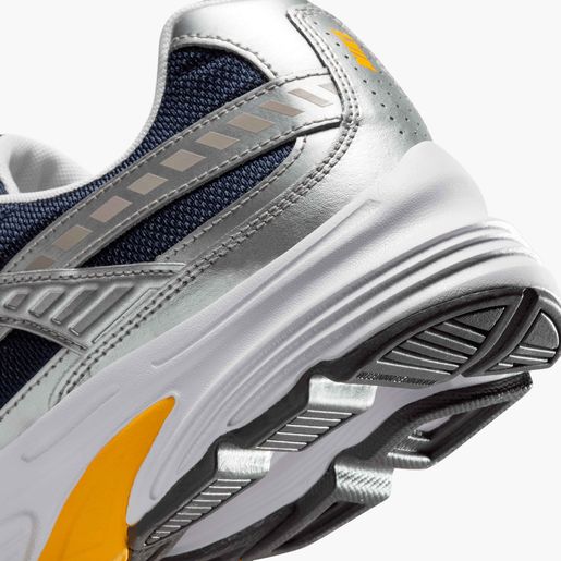 Nike Initiator