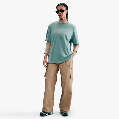 Nike Camiseta Sportswear Essential