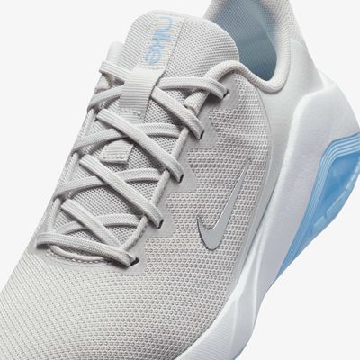 Nike Bella 7