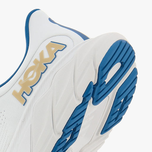 Hoka One One Arahi 7