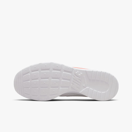 Nike Tanjun