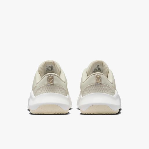 Nike Legend Essential 3 NN Premium