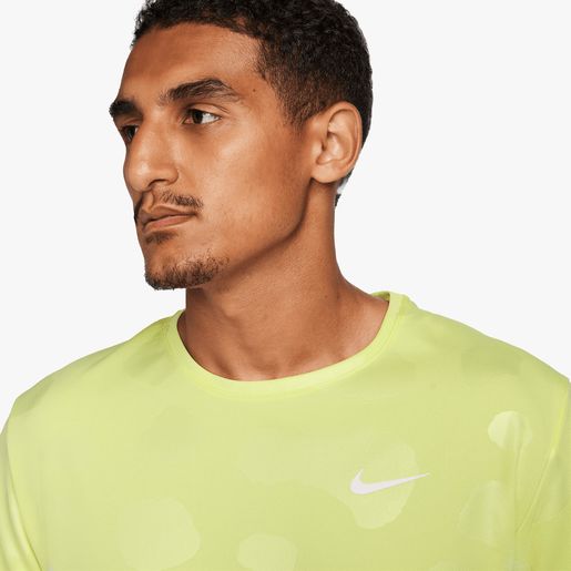 Nike Dri-FIT Miler Studio '72