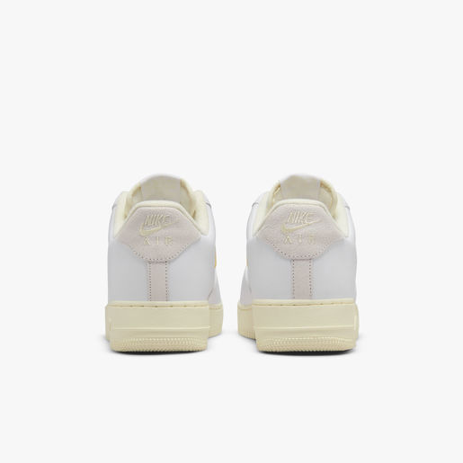 Nike Air Force 1 07 LX