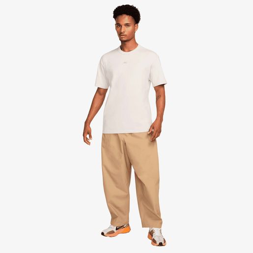 Nike Sportswear Premium Essentials