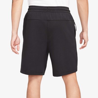 Nike Sportswear Tech Essentials