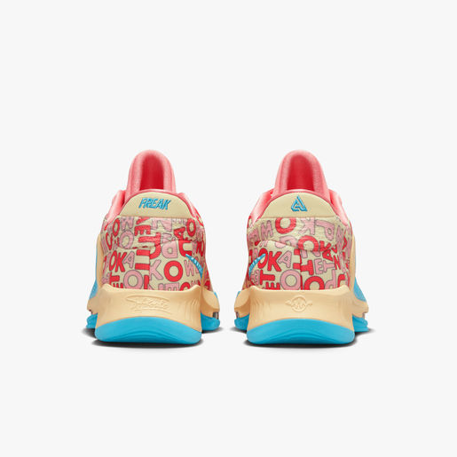 Zoom Freak 4