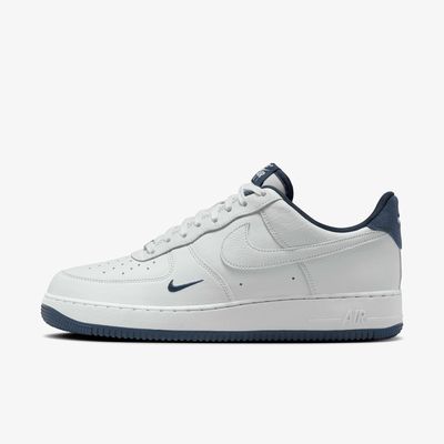 Nike Air Force 1 07 LV8
