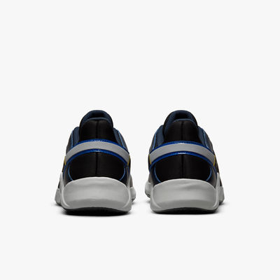 Nike Legend Essential 2