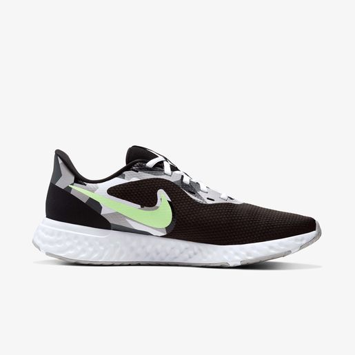 Nike Revolution 5