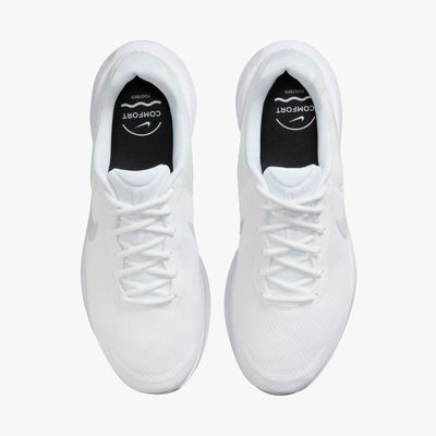 Nike Revolution 7