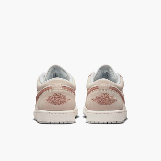 Jordan 1 Low SE Legend