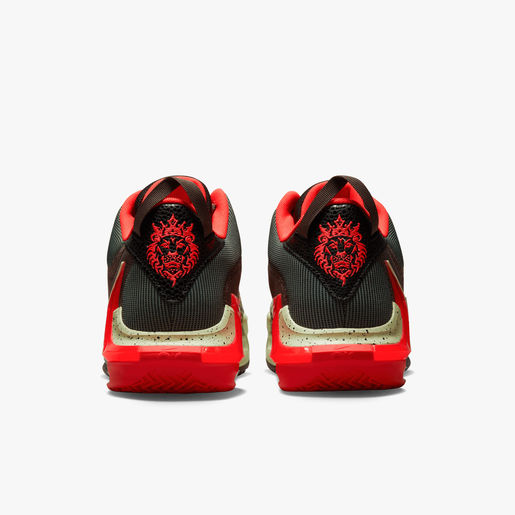LeBron Witness 7