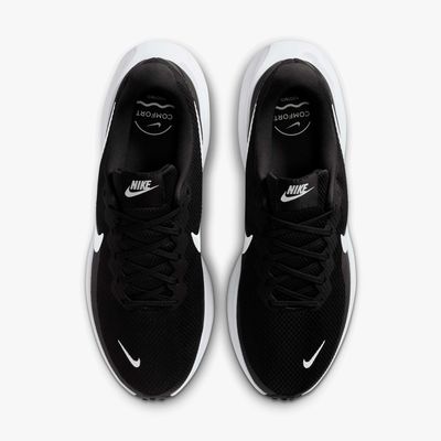 Nike Revolution 8