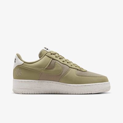 Nike Air Force 1 '07 LV8