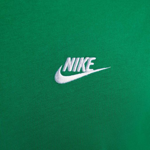 Nike Sportswear Club