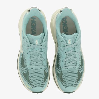 Hoka One One Challenger 8