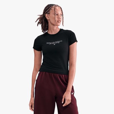 Nike Camiseta Sportswear Chill Knit