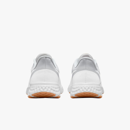 Nike Revolution 5