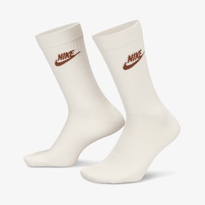 Nike Media Sportswear Everyday Essential