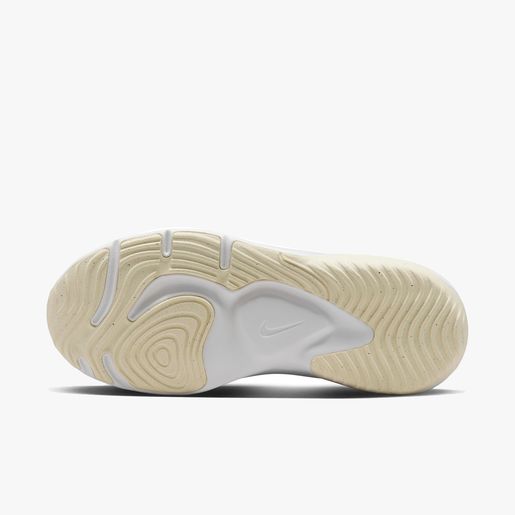 Nike Legend Essential 3 NN Premium