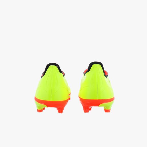 adidas Predator League césped natural seco