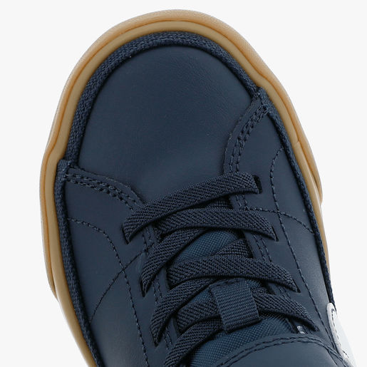 Nike Court Legacy