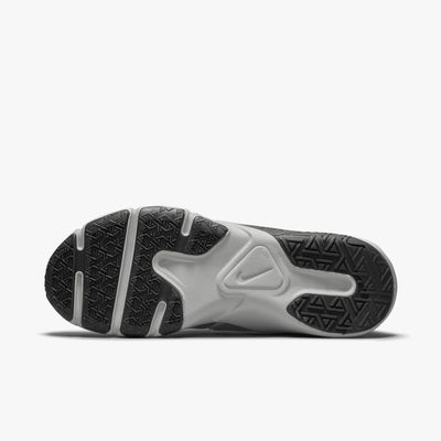 Nike Legend Essential 2