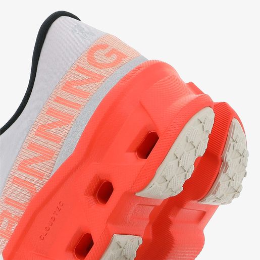 On Cloudmonster Hyper