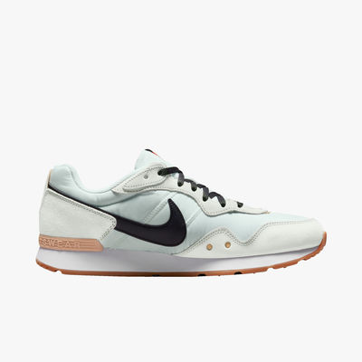 Nike Venture Runner