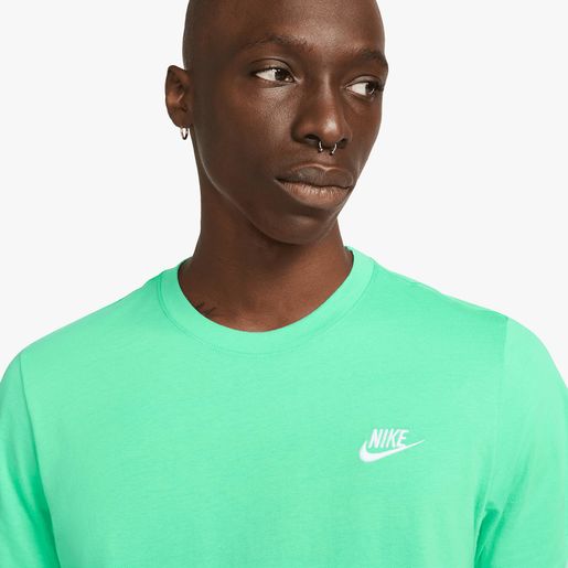 Nike Sportswear Club