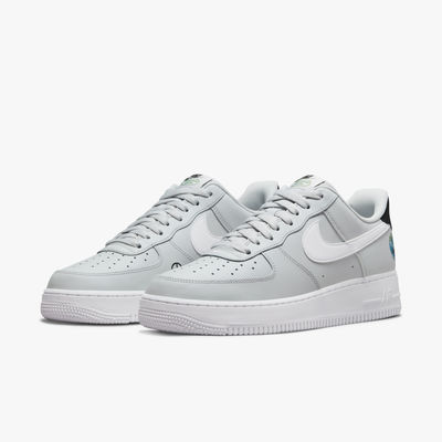 Nike Air Force 1 07 LV8