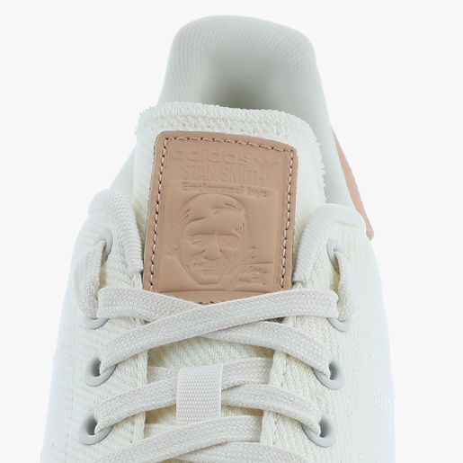 STAN SMITH