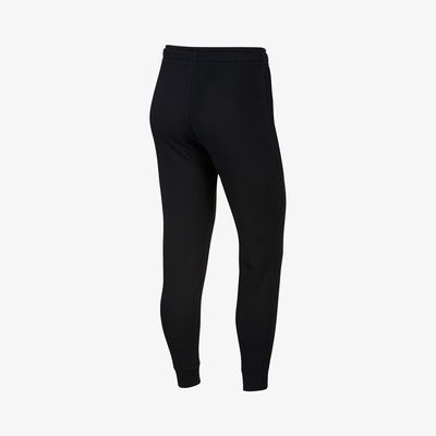 Nike Sportswear Essential