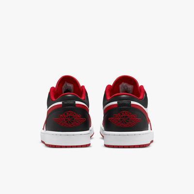 Jordan 1 Low Bulls