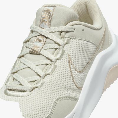 Nike Legend Essential 3 NN Premium