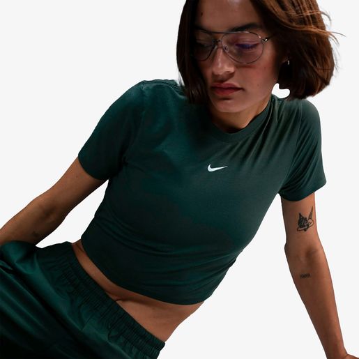 Nike Sportswear Essential