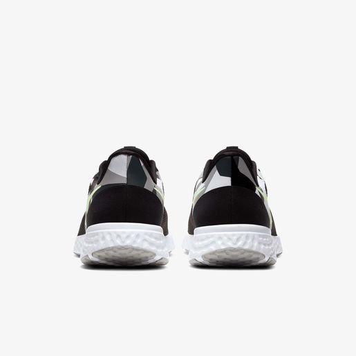Nike Revolution 5