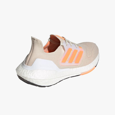 adidas Ultraboost 22