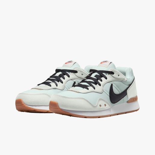 Nike Venture Runner